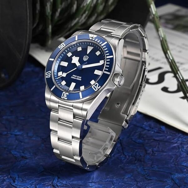 Explorez les fonctionnalités de la montre de plongée Watchdives WD1969 Pro : un compromis parfait entre performance et élégance pour les passionnés de plongée