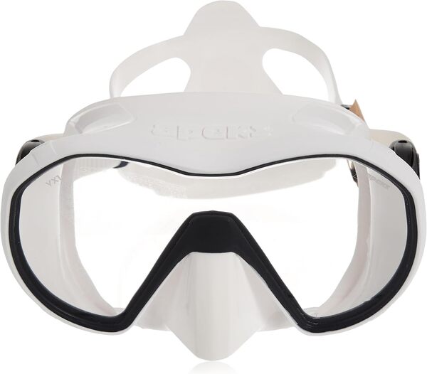 Découvrez notre test détaillé du masque de plongée Apeks VX 1 Pure Clear pour une vision ultra claire sous l'eau. Guide d'achat, avantages et impressions.
