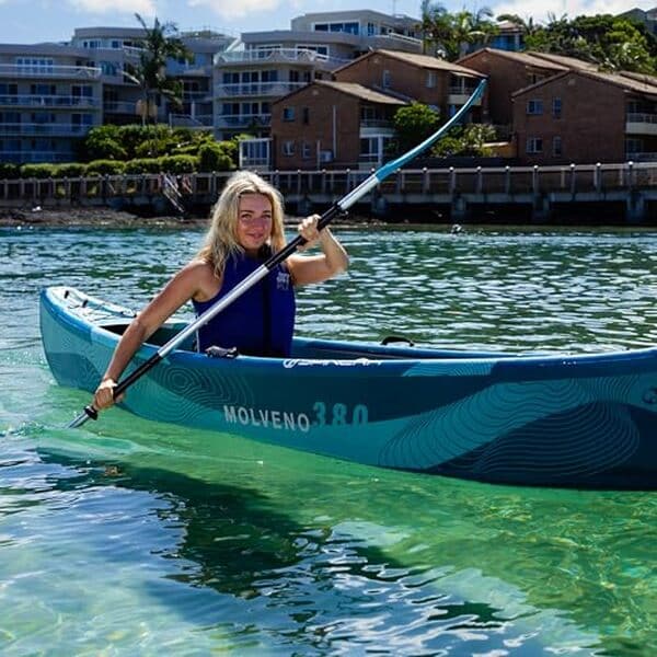 Découvrez notre test détaillé du kayak gonflable Spinera Molveno : design innovant, performances en eau et conseils pour bien choisir votre kayak gonflable. 