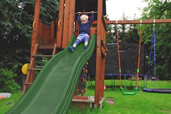 Découvrez notre test complet du toboggan à vagues Ondis24 de 3 m : caractéristiques, avantages et avis pour choisir le meilleur jeu d'eau de l'été en famille. 
