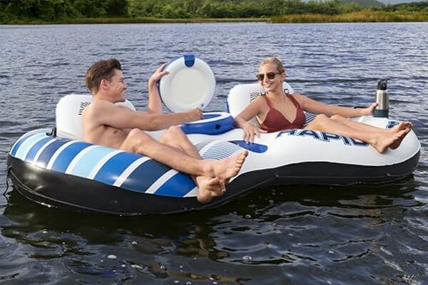 Découvrez notre test complet de la bouée 2 places Bestway Rapid Rider : performances, qualité, prix et avis pour bien choisir votre équipement de piscine. 
