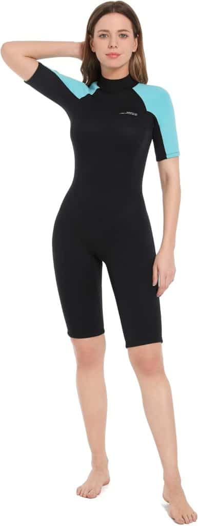 Test de la combinaison shorty Dark Lightning 2/2 mm pour femme