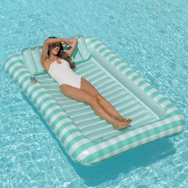 Découvrez notre avis complet sur la bouée Flamingueo : design flamboyant, confort optimal et détente garantie à la piscine. Comparaison, avantages et conseils d'achat.