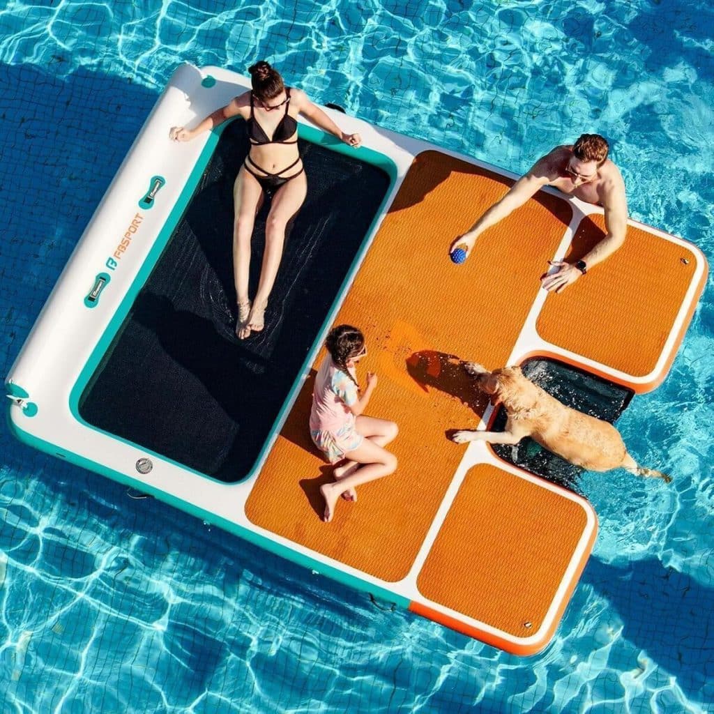 Test : plateforme flottante FBSPORT, l'îlot multifonctionnel pour vos fêtes aquatiques