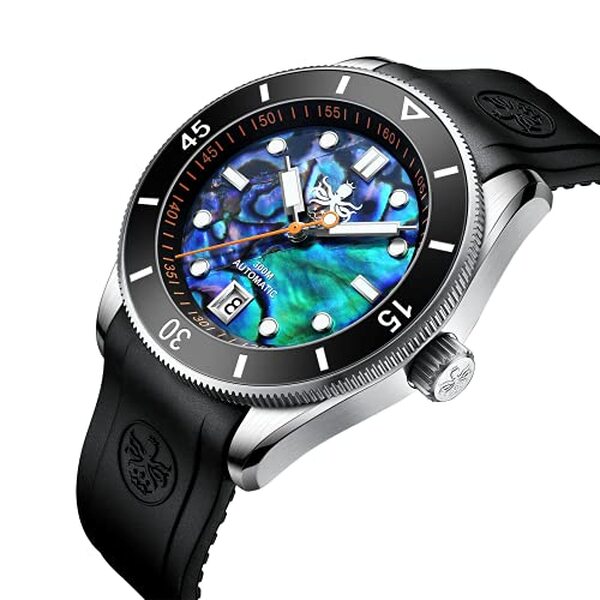 Découvrez notre avis détaillé sur la montre de plongée Phoibos Wave Master PY010ER : performances, design et fiabilité sous l'eau. 