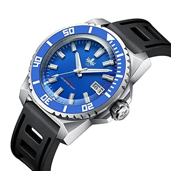 Découvrez notre avis détaillé sur la Phoibos Leviathan, montre de plongée automatique 45mm : caractéristiques, performances et qualité de cette montre de luxe abordable.