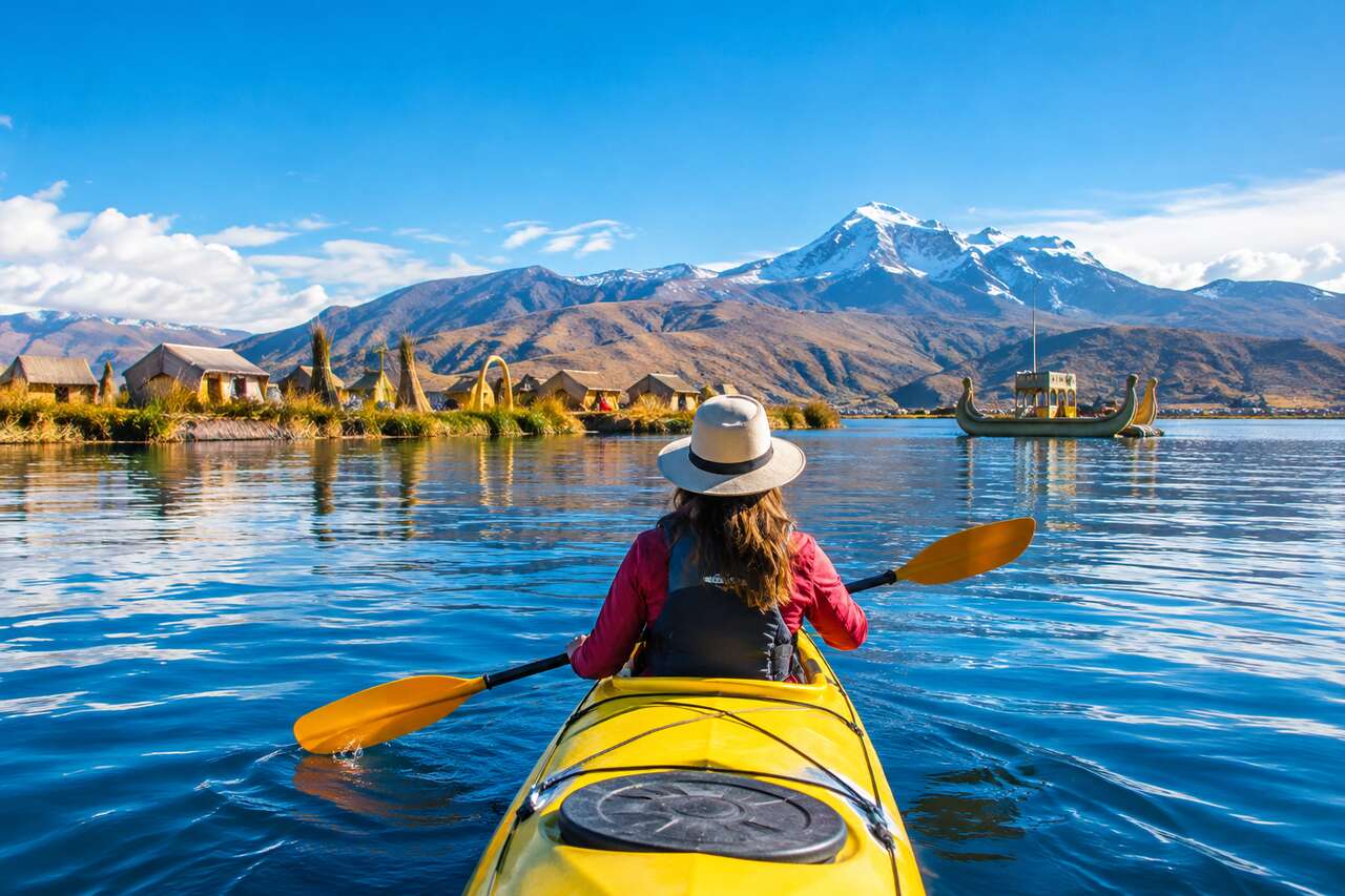 Exploration mystique en kayak du lac Titicaca : entre légendes et paysages majestueux