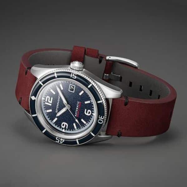 Découvrez notre avis détaillé sur la montre automatique Spinnaker Fleuss SP-5055-08 : design élégant, performance fiable et qualité suisse à prix accessible pour les amateurs d'horlogerie.