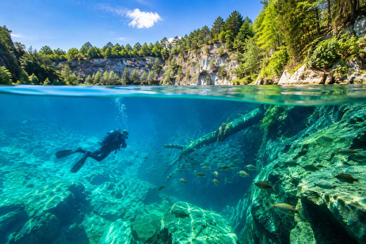 Découvrir les trésors cachés de la Gravière : un paradis pour les plongeurs et les amateurs de nature